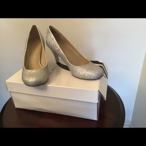 Nine West glitter silver pump